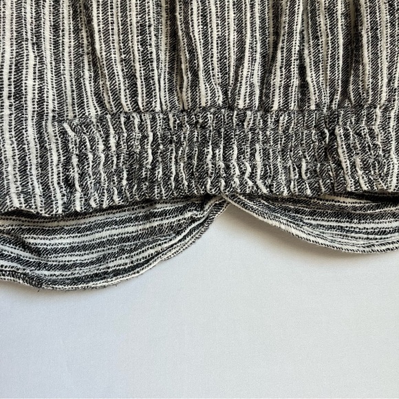 Free People Lust For Life Crop Top Sz S Twist Front Stripe Black White EUC - Picture 10 of 16